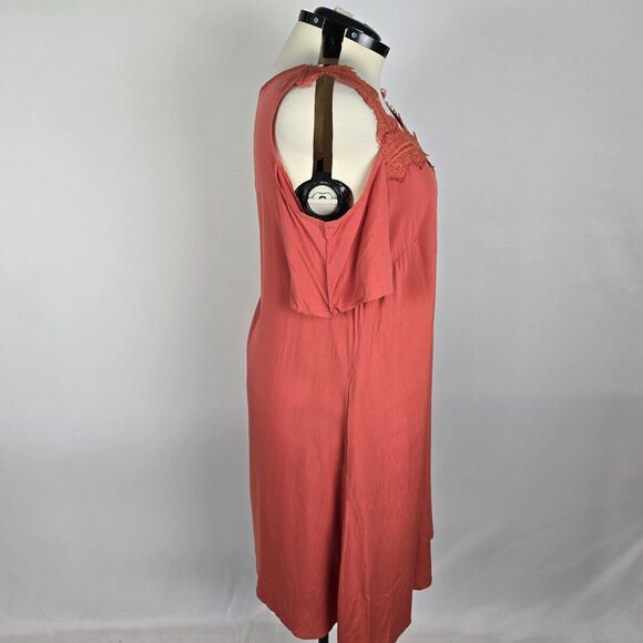Bloomchic Dress Women's 1X Solid Contrast Lace Cold Shoulder Midi Coral NWT - Picture 8 of 10